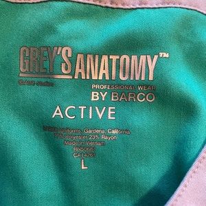 Women’s Greys Anatomy Scrub top, L